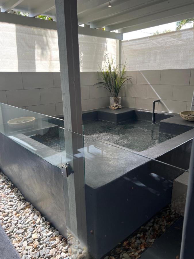 Beachside Apartment 1 With Plunge Pool Port Douglas Esterno foto